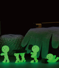 Load image into Gallery viewer, Smiski - Moving Series