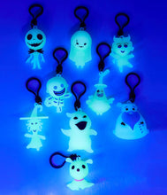 Load image into Gallery viewer, Nightmare Before Christmas - Series 8 - 3D Foam Bag Clip (Glow In The Dark)