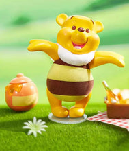 Load image into Gallery viewer, Winnie The Pooh Best Friends Party - Blind Box