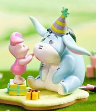 Load image into Gallery viewer, Winnie The Pooh Best Friends Party - Blind Box