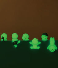 Load image into Gallery viewer, Smiski - Hippers