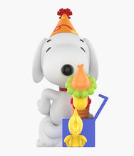 Load image into Gallery viewer, Snoopy - The Best Friends Series - Blind Box Figure