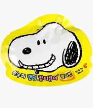 Load image into Gallery viewer, Peanuts Snoopy Cup Charm - Blind Bag