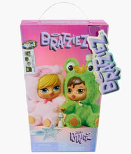 Load image into Gallery viewer, Bratz - Bratziez Iconz Series Plush Keychain - Blind Box
