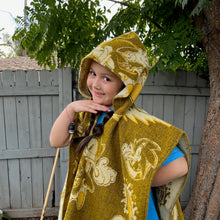 Load image into Gallery viewer, Sonic Poncho - Youth Size
