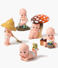 Load image into Gallery viewer, Smoko - Kewpie In the Garden Figure - Blind Box
