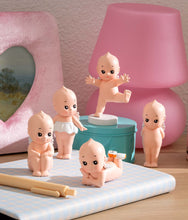 Load image into Gallery viewer, Smoko - Kewpie - Blind Box Figure
