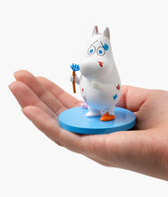 Load image into Gallery viewer, Smoko - Moomin Doing Things - Blind Box Figure
