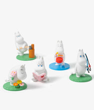 Load image into Gallery viewer, Smoko - Moomin Doing Things - Blind Box Figure
