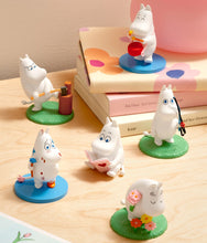 Load image into Gallery viewer, Smoko - Moomin Doing Things - Blind Box Figure
