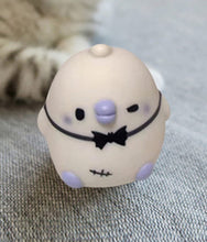 Load image into Gallery viewer, Molang - Halloween Special Ver.1 - Blind Box Figure
