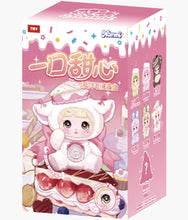 Load image into Gallery viewer, Nommi X Amarilith - A Bite of Sweetheart - Plush Pendant Blind Box
