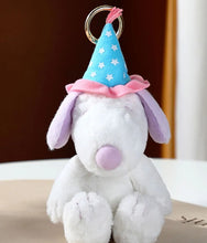 Load image into Gallery viewer, Snoopy - Cute Pals Series - Blind Box Plush Keychain
