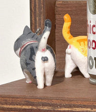 Load image into Gallery viewer, Random Cat Keyring - Blind Box
