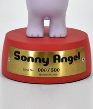 Load image into Gallery viewer, Robby Angel - Collector&#39;s Trophy - Violet
