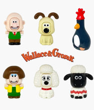 Load image into Gallery viewer, Wallace &amp; Gromit Face Change Figure - Blind Box
