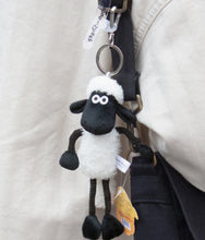 Load image into Gallery viewer, Wallace &amp; Gromit &amp; Shaun the Sheep Plush Keychain

