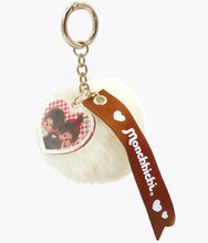 Load image into Gallery viewer, Monchhichi - Pom + Acrylic Keychain Set
