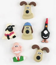 Load image into Gallery viewer, Wallace &amp; Gromit - Random Magnet - Blind Bag
